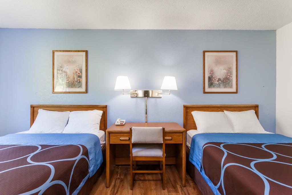Super 8 By Wyndham Norwich Hotel Kültér fotó